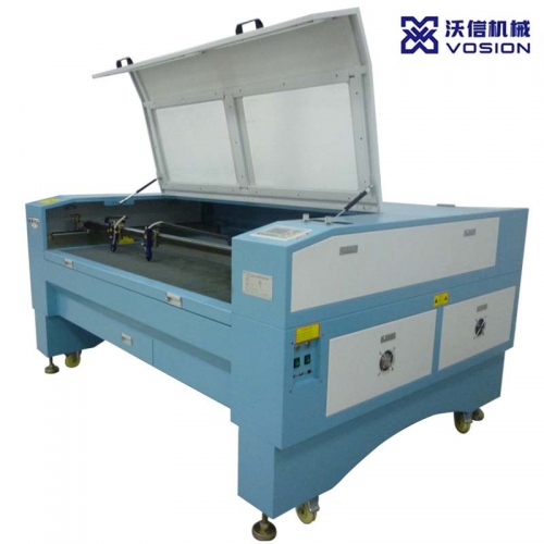 激光雕刻機